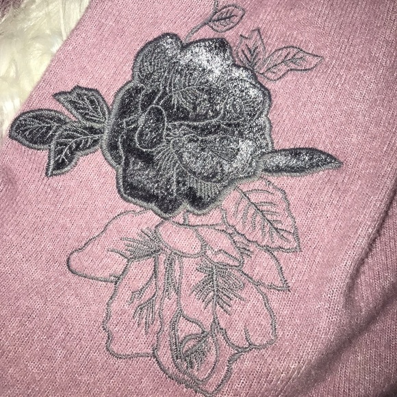 Sweater - Picture 2 of 4